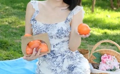 女性大荫蒂荫道多毛茸茸